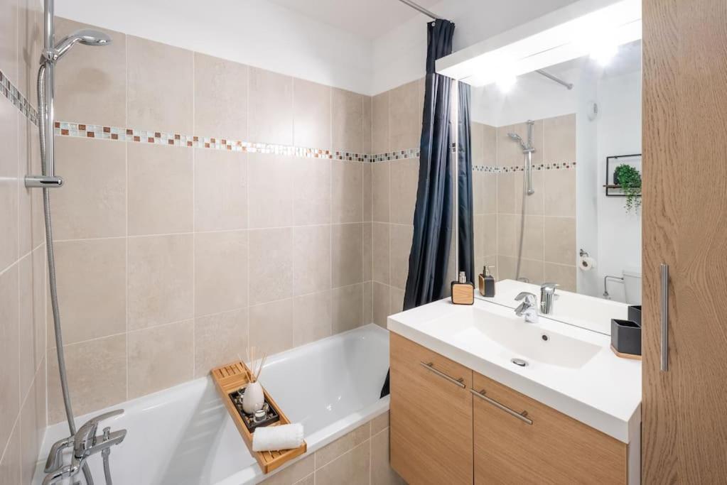 L'Excellence-8Min Aeroport-Terrasse-Parking Prive Apartment Lingolsheim Exterior photo