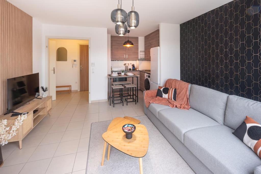 L'Excellence-8Min Aeroport-Terrasse-Parking Prive Apartment Lingolsheim Exterior photo